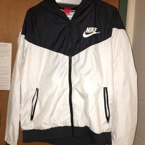 nike windbreaker